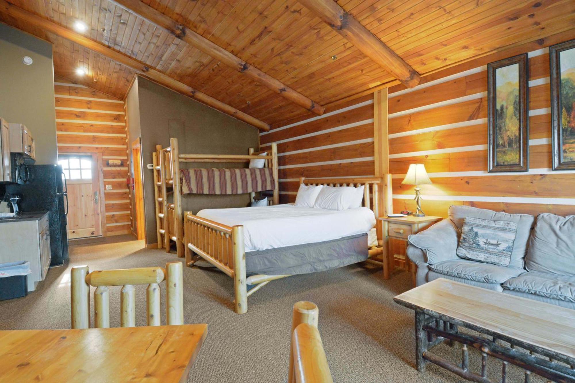 The Lodges At Sunset Village McHenry Rom bilde