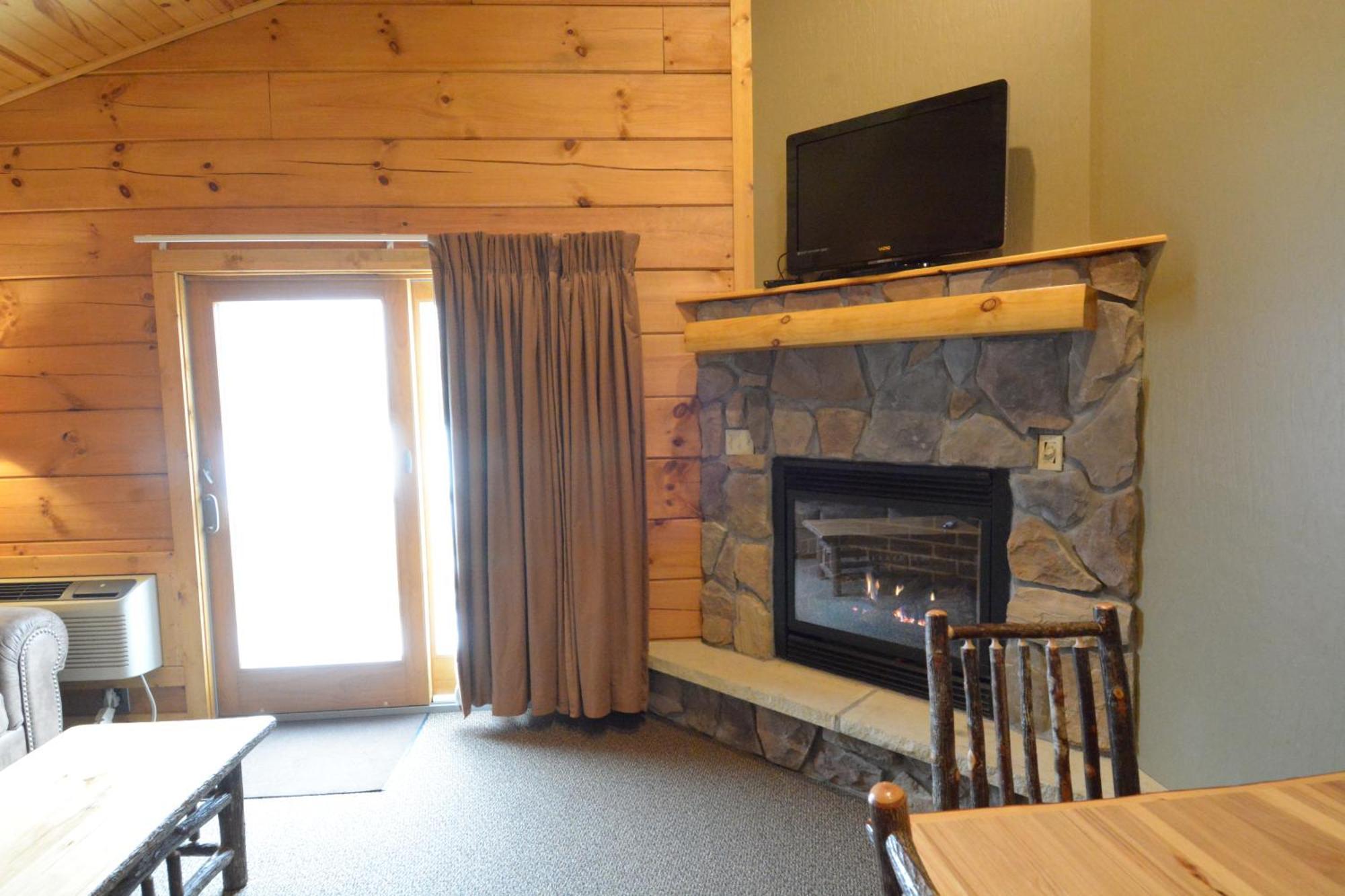 The Lodges At Sunset Village McHenry Rom bilde