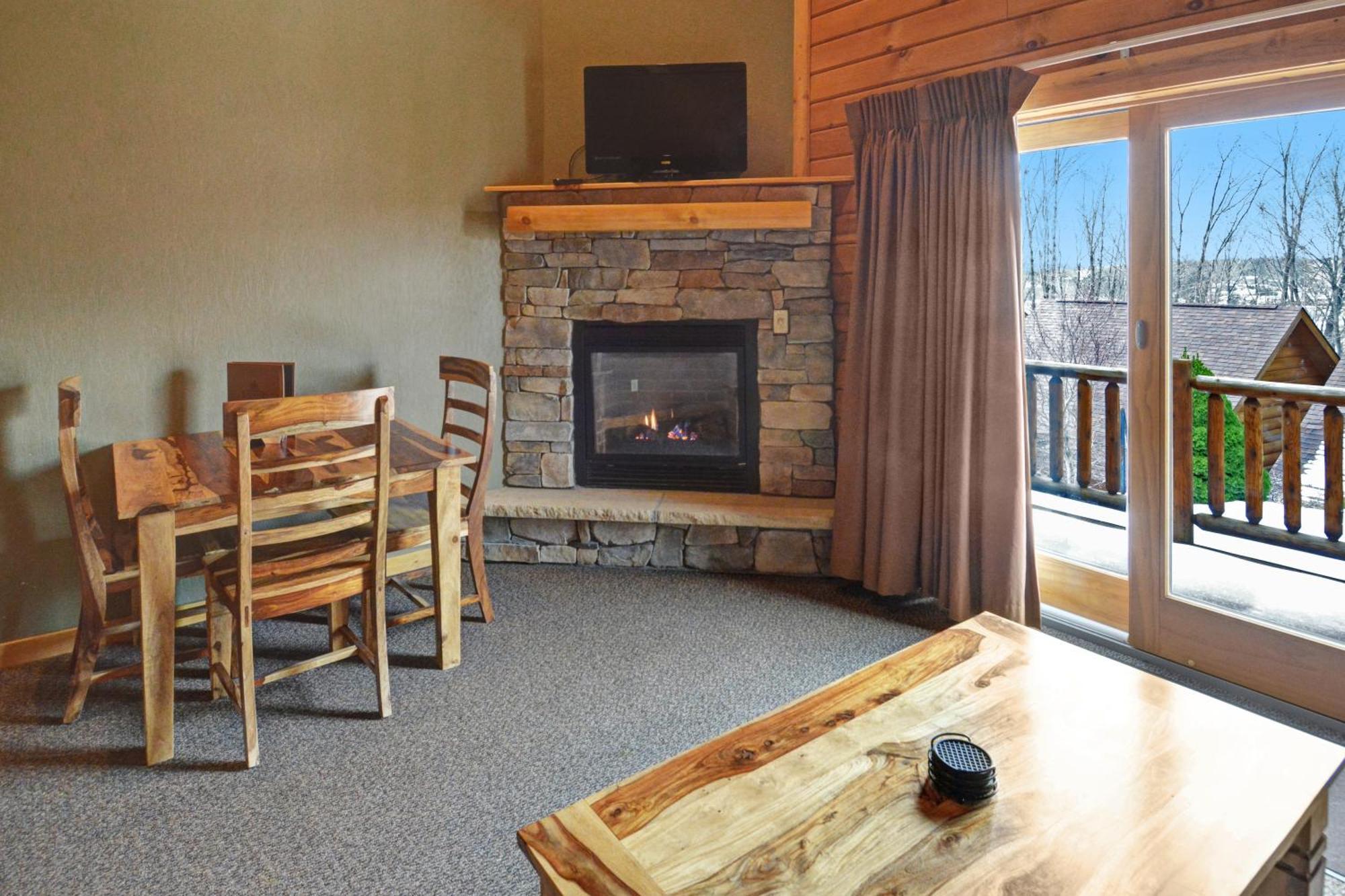 The Lodges At Sunset Village McHenry Rom bilde